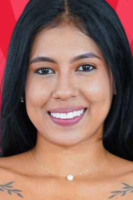 Roxy Reyes from VRLATINA